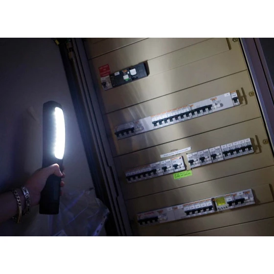 BALADEUSE A BATTERIE 30 LEDS SAM OUTILLAGE - BAL19Z 4 BALADEUSE A BATTERIE 30 LEDS SAM OUTILLAGE - BAL19Z – Image 2